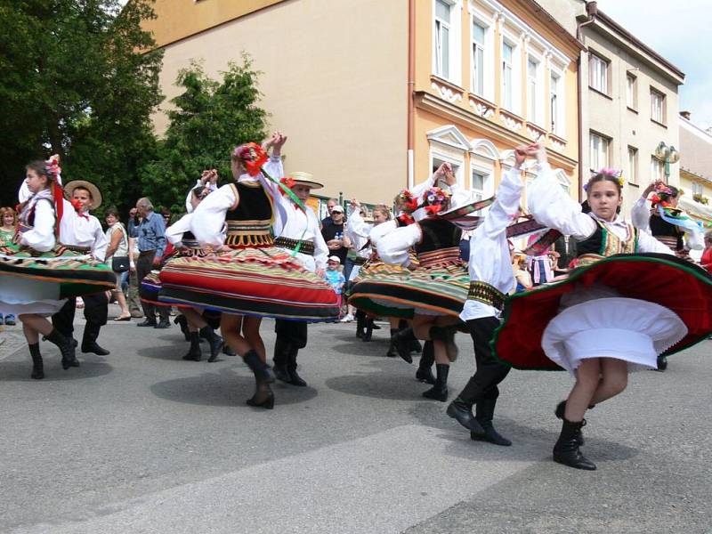 Bělohradské slavnosti písní a tanců.