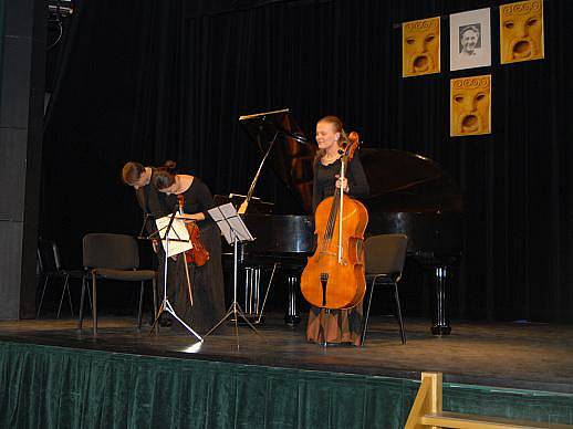 Koncert hořické ZUŠ k poctě Bohuslava Martinů.