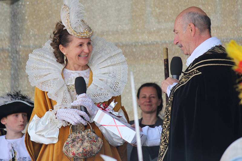 Po čtyřech letech se do Jičína vrátily Valdštejnské slavnosti.