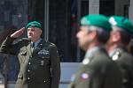 Pietní minuta ticha na Krajském vojenském velitelství v Jihlavě k poctě českých vojáků padlých v Afghánistánu.