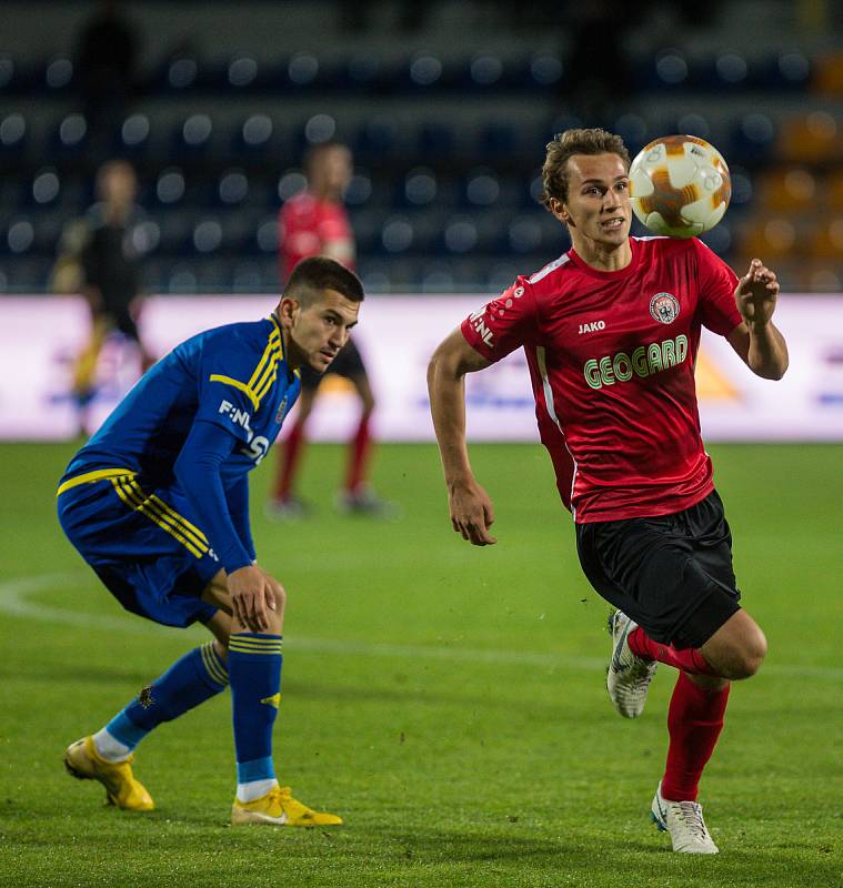 Utkání 11. kola FNL mezi FC Vysočina Jihlava a MFK Chrudim.