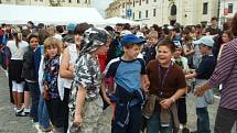 Vzpomínková akce za oběti AIDS v Jihlavě: na náměstí přišly stovky dětí.