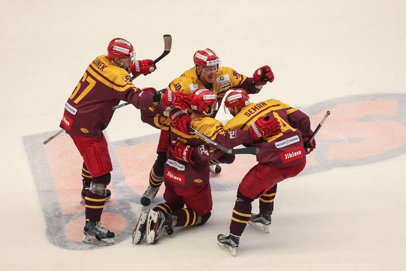 Hokejisté Jihlavy porazili v rozhodujícím sedmém zápase semifinále první ligy Kladno 1:0 a zajistili si postup do baráže o extraligu.