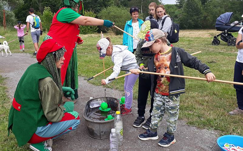 Poslední červnová sobota patřila ve Stonařově dětem. Konal se tam Pohádkový les.