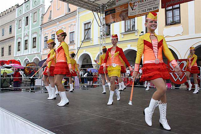 Mladé mažoretky z celé republiky soutěžily v sobotu v Telči. Vítězky každé kategorie si odnesly trofej - pohádkový střevíček.