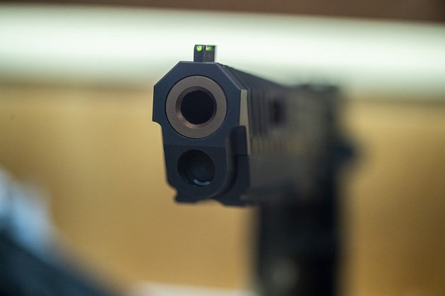 Muž z Vysočiny vyhrožoval postřílením rodiny střelce z fakulty