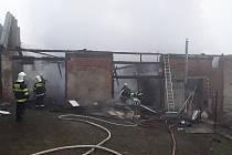 Hlášení o požáru truhlárny v Předboři na Jihlavsku přijali hasiči ve středu před třetí hodinou ranní.