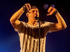 Jurič Pařil vydává novou píseň. S kapelou ho čeká koncertní šňůra.