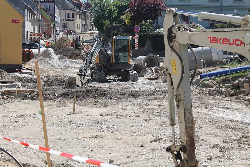 Opravy průtahu v Třešti vyjde podle odhadů zhruba na sto milionů korun.