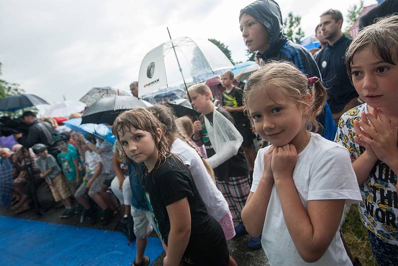 Z dřívější návštěvy prezidenta republiky v Kraji Vysočina. Setkání s občany Třeště.