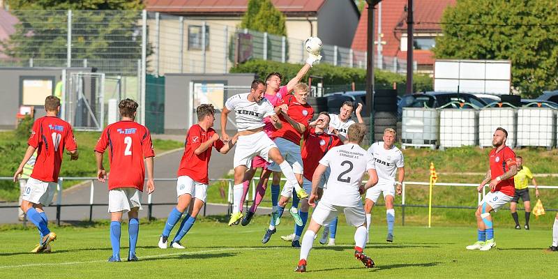 Byla to opět pořádná zápasová porce, kterou museli absolvovat divizní fotbalisté v uplynulém ročníku. Nekonečný kolotoč má nyní jen krátkou přestávku.