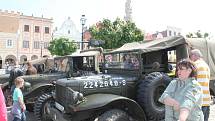 Nejstaršímu vozu na telčském náměstí bylo 107 let.
