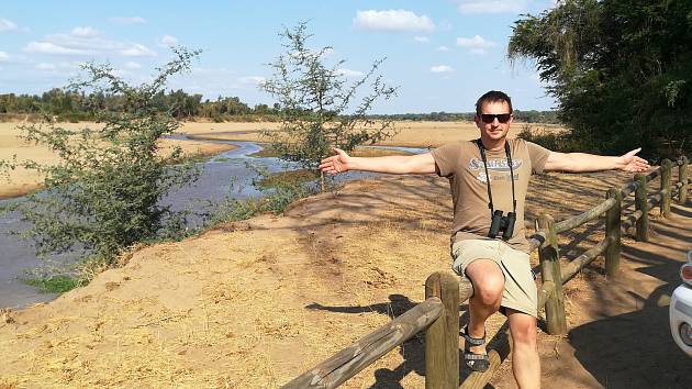 Afrika je úplně jiná planeta. Jiří Pykal mezi slony a lvy pobyl tři týdny -  Deník.cz