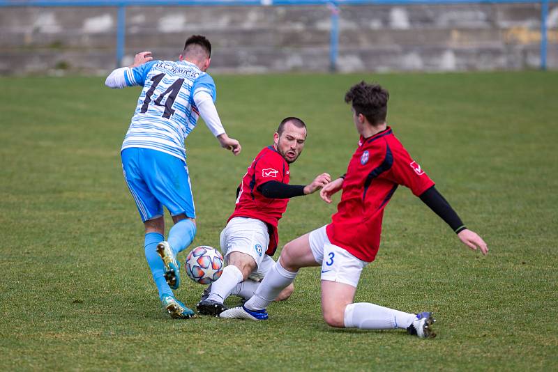 Byla to opět pořádná zápasová porce, kterou museli absolvovat divizní fotbalisté v uplynulém ročníku. Nekonečný kolotoč má nyní jen krátkou přestávku.