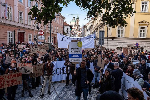 Nejen učitelé. Na Žďársku budou v pondělí stávkovat i další profese