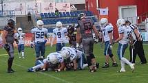 Utkání Snapbacks ligy mezi Vysočina Gladiators a Ostrava Steelers (v bílém).