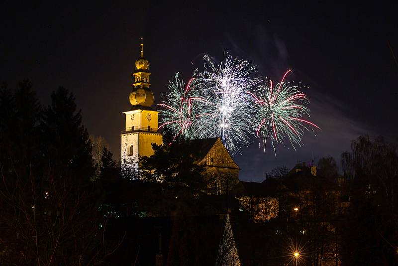 Žďárský novoroční ohňostroj.