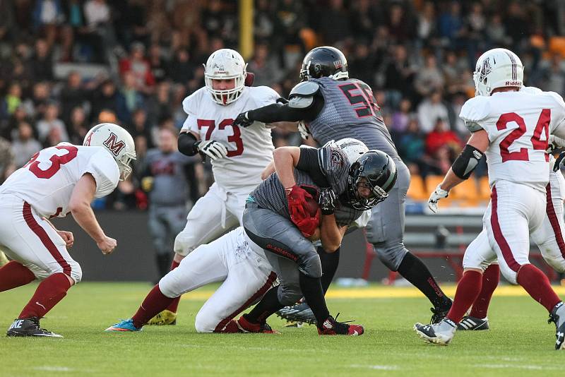 Souboj o titul vítěze 3.ligy amerického fotbalu a Bitters Bronze Bowl trofej mezi Vysočina Gladiators a Přerov Mammoths.