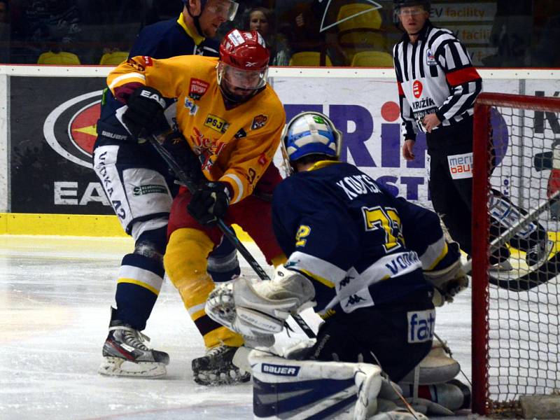 Už jenom vítězit musí jihlavští hokejisté v semifinále proti Ústí nad Labem. Po dvou výsledkově nevyvedených domácích zápasech jsou jedinou porážku od konce sezony.