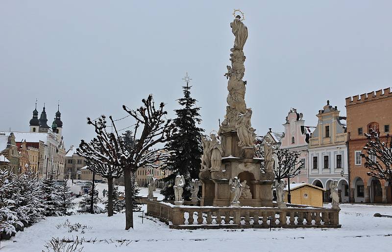 Historická Telč je krásná v každém ročním období. Takhle vypadá, když zapadne sněhem.