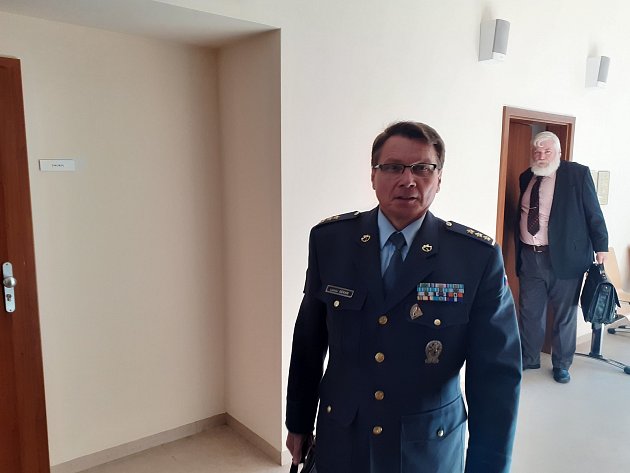 Trest pro bývalého velitele v Jihlavě: měl nutit vojáky přispět do černého fondu