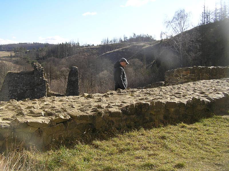 Na sobotní akci pod hradem Rokštejn mířili turisté v celých houfech