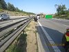 Motorkář se na dálnici D1 u Meziříčí vyhýbal tahači, skončil ve svodidlech