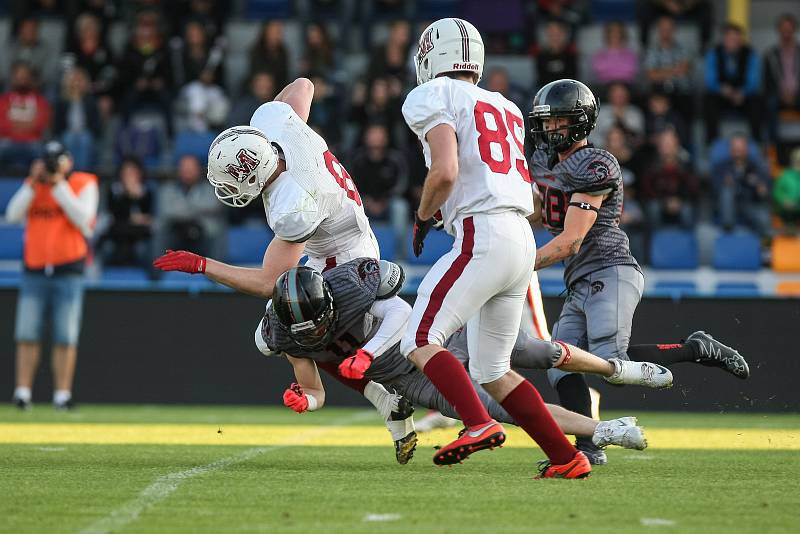 Souboj o titul vítěze 3.ligy amerického fotbalu a Bitters Bronze Bowl trofej mezi Vysočina Gladiators a Přerov Mammoths.