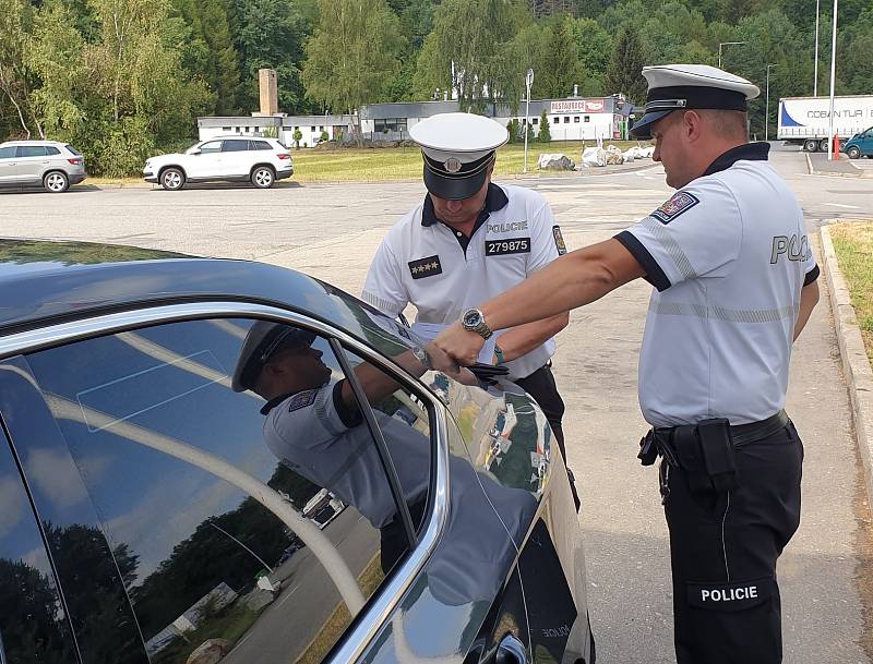 Policie nasadila na kontrolu řidičů na Vysočině dron.