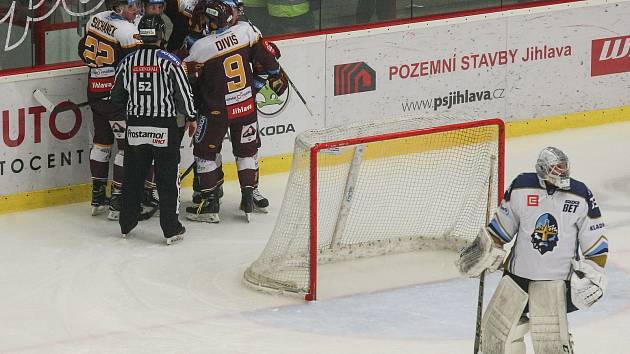 Zápas 1. kola baráže o hokejovou extraligu HC Dukla Jihlava a- HC Rytíři Kladno 27. března 2018 v Jihlavě.