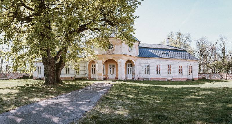 Současný vzhled letohrádku Belvedere u Valtic na Břeclavsku.