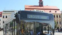 Festivalový trolejbus je zpět, akreditovaní návštěvníci Ji.hlavy v něm budou jezdit zdarma.