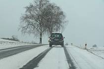 Silnice na Vysočině zasypal sníh