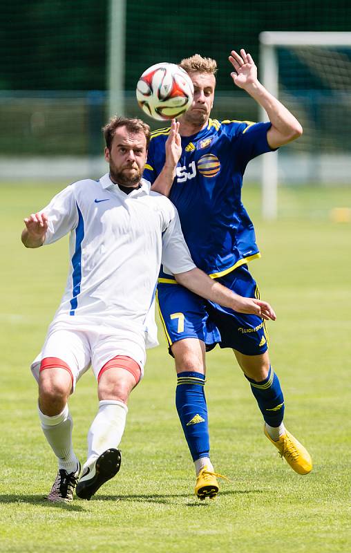 Zahajovací utkání Perleťového poháru mezi FC Vysočina Jihlava B a FC Slavoj Žirovnice.