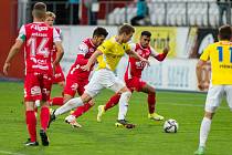 Fotbalisté druholigové FC Vysočina Jihlava v úterý zdolali Pardubice a zajistili si postup do osmifinále českého poháru.