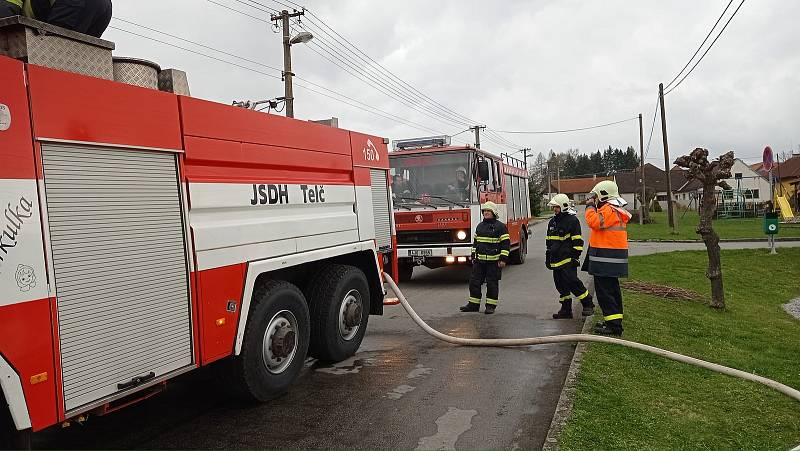 V pondělí 25. dubna se cvičně hasil hrad Roštejn.