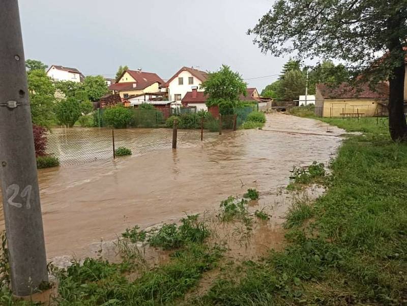 Velkou vodu zažili v Dobroníně na Jihlavsku.