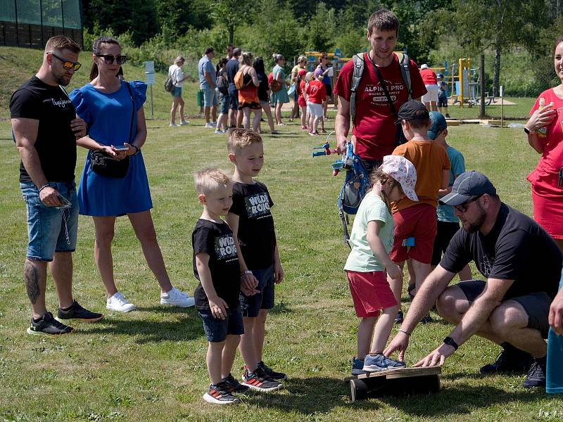 Děti v Cejli se bavily na olympiádě, na konec si užily pěnovou párty.