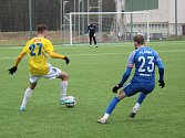 Přípravné utkání mezi Vysočinou Jihlava a Vlašimí (v modrém) ovládli domácí 4:0 (2:0).