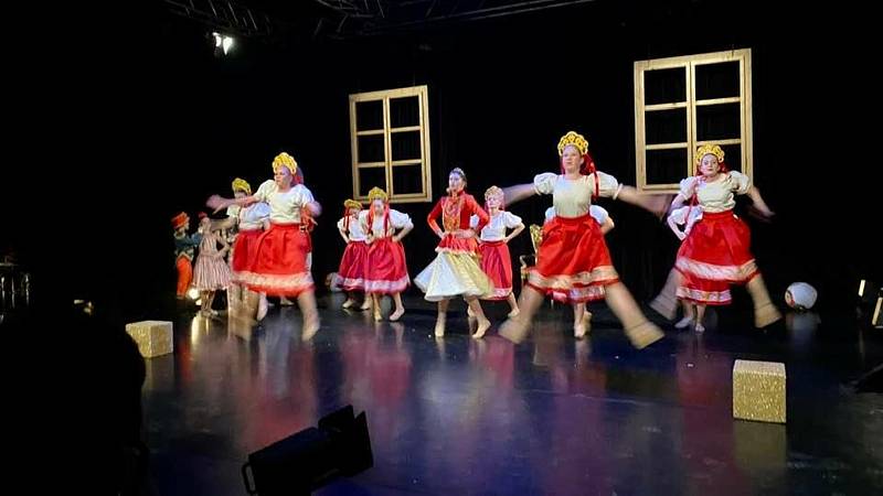 Představení plné hudby a pohybu si užili návštěvníci jihlavského DIODu v podání Nart Dance School.