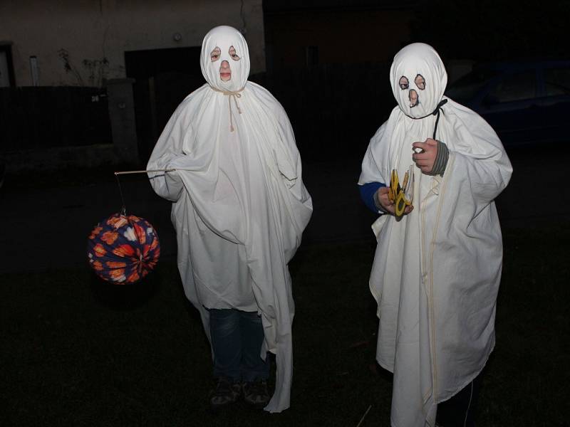 Halloweenský průvod ve Vyskytné nad Jihlavou