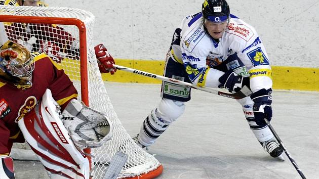 Z utkání Bílí tygři Liberec - HC Dukla Jihlava.