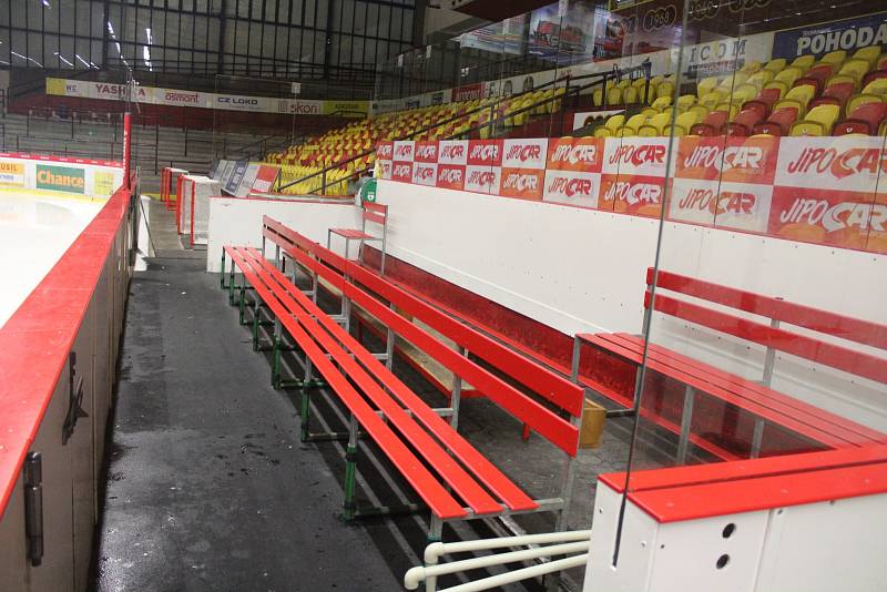 Legendární jihlavský Horácký zimní stadion již odpočítává své poslední dny existence.