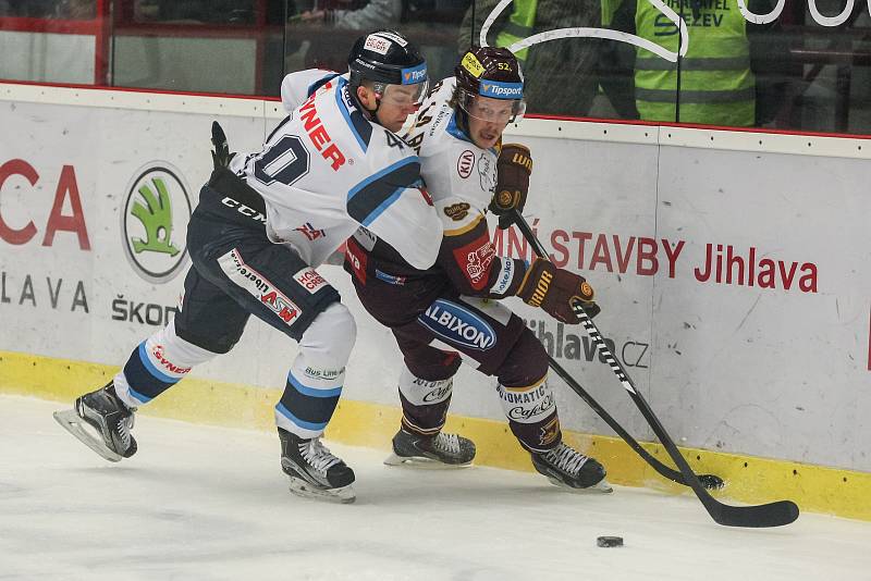 Zápas 24. kola hokejové extraligy mezi týmy HC Dukla Jihlava a Bílí Tygři Liberec.