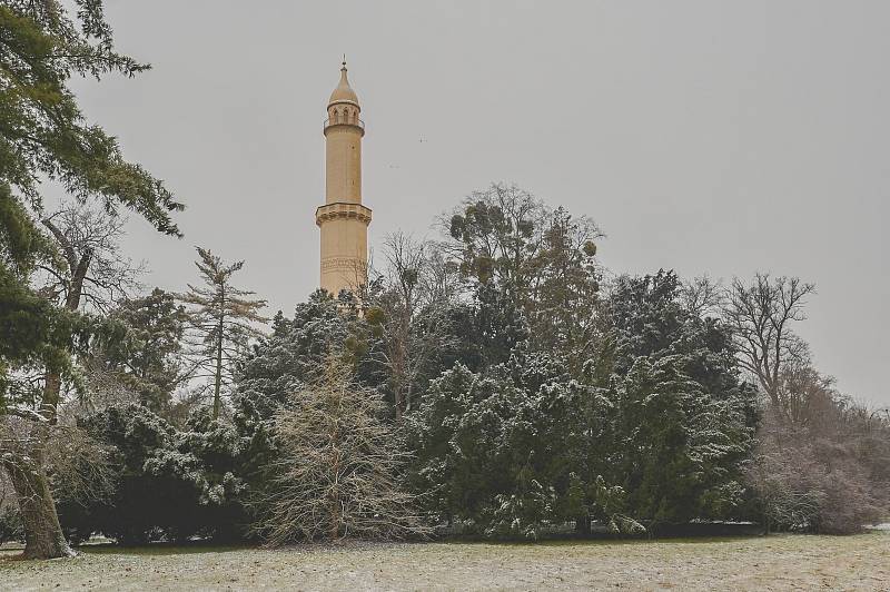 Minaret u Lednice na Břeclavsku v zimním hávu, 9.2.2021