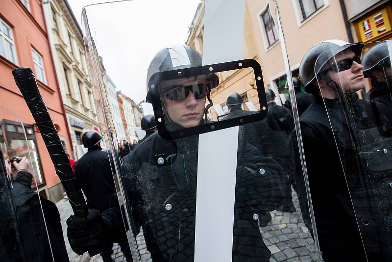 Připomínka třiceti let od sametové revoluce v přilehlých ulicích Masarykova náměstí v Jihlavě.