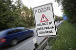  Řidiči, kteří po dálnici cestovali, museli po celou noc jezdit po objízdné trase přes Havlíčkův Brod. 