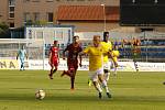 Utkání 4. kola FORTUNA:NÁRODNÍ LIGY mezi Jihlavou (ve žlutém) a Duklou Praha (1:0).