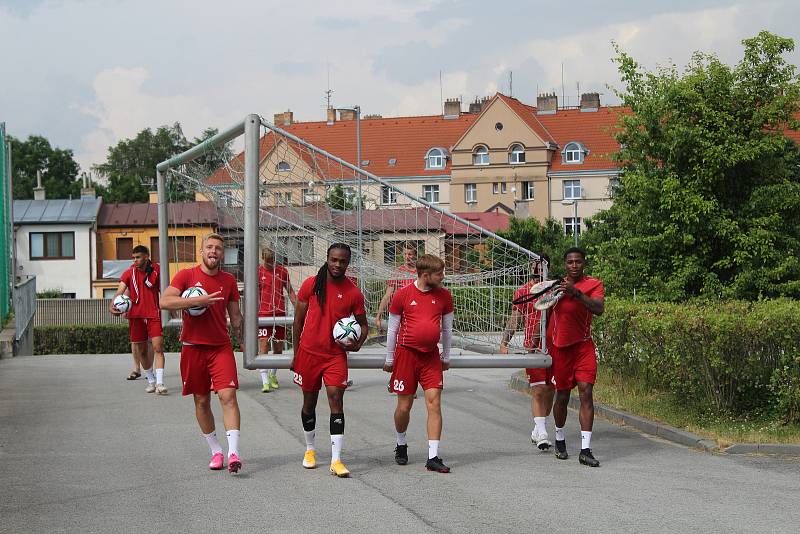 První trénink druholigových jihlavských fotbalistů.