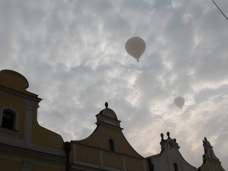 Balóny nad Telčí.